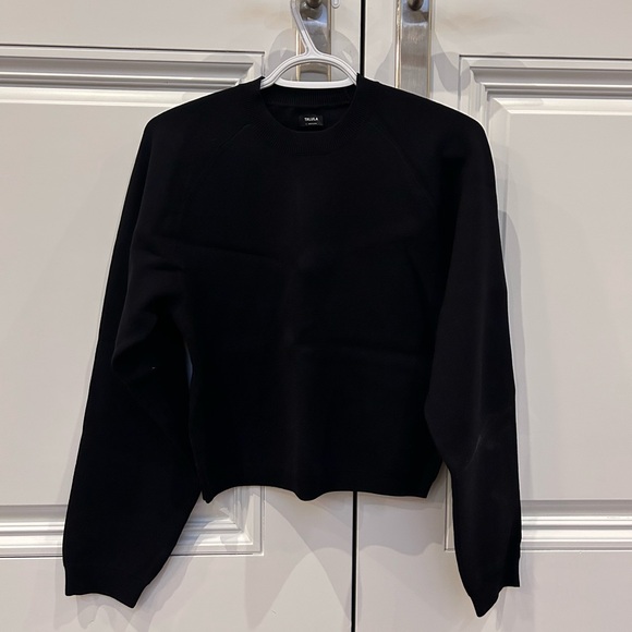 New Aritzia Sweater - Picture 2 of 3